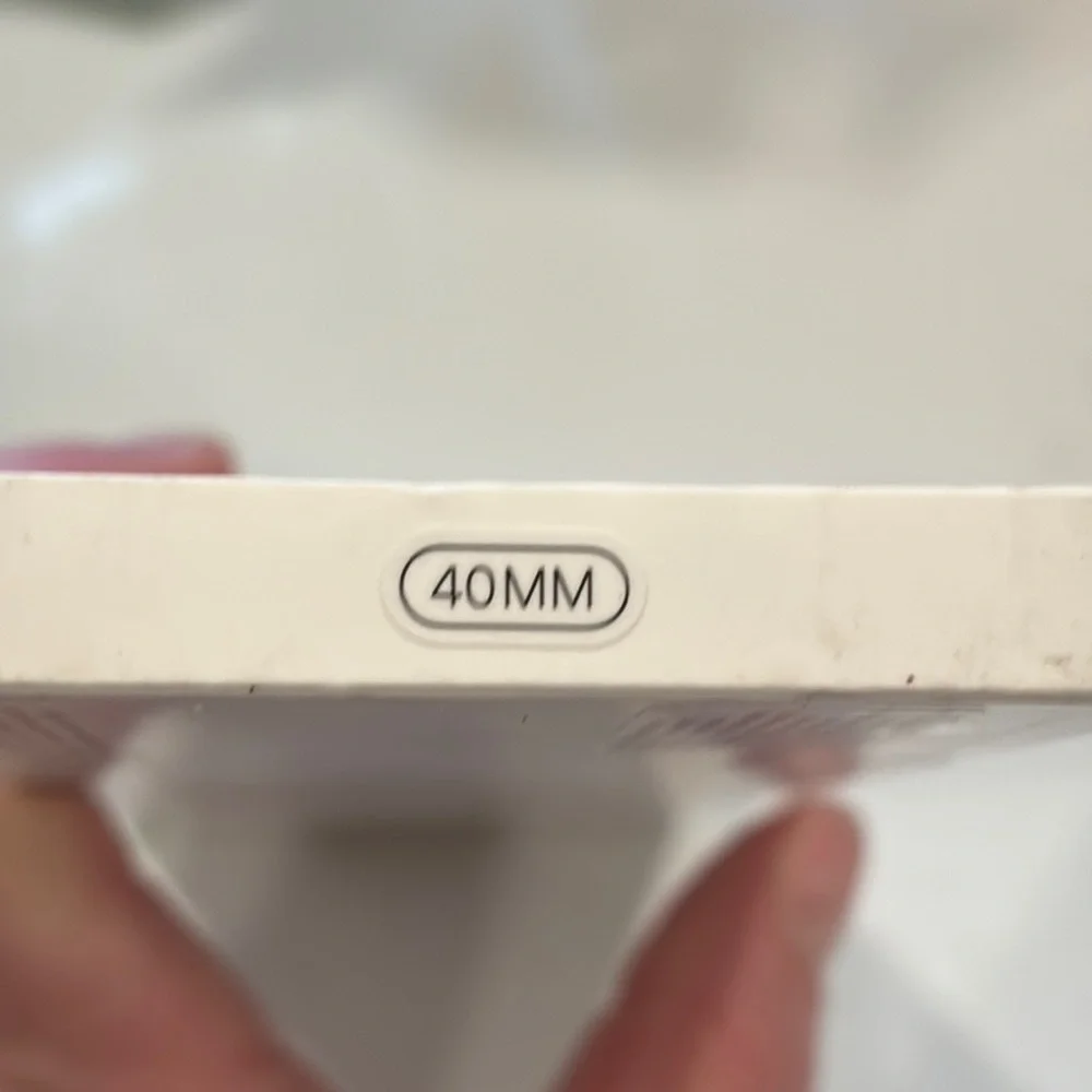 Apple Red Sports Watch Band 40mm NEW - Picture 5 of 7